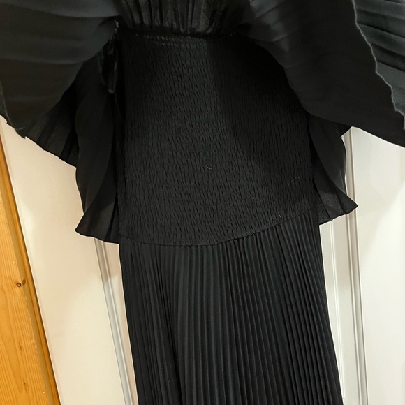 ALTAR’D STATE Elegant Long Black Pleated Maxi Dress - Picture 6 of 10